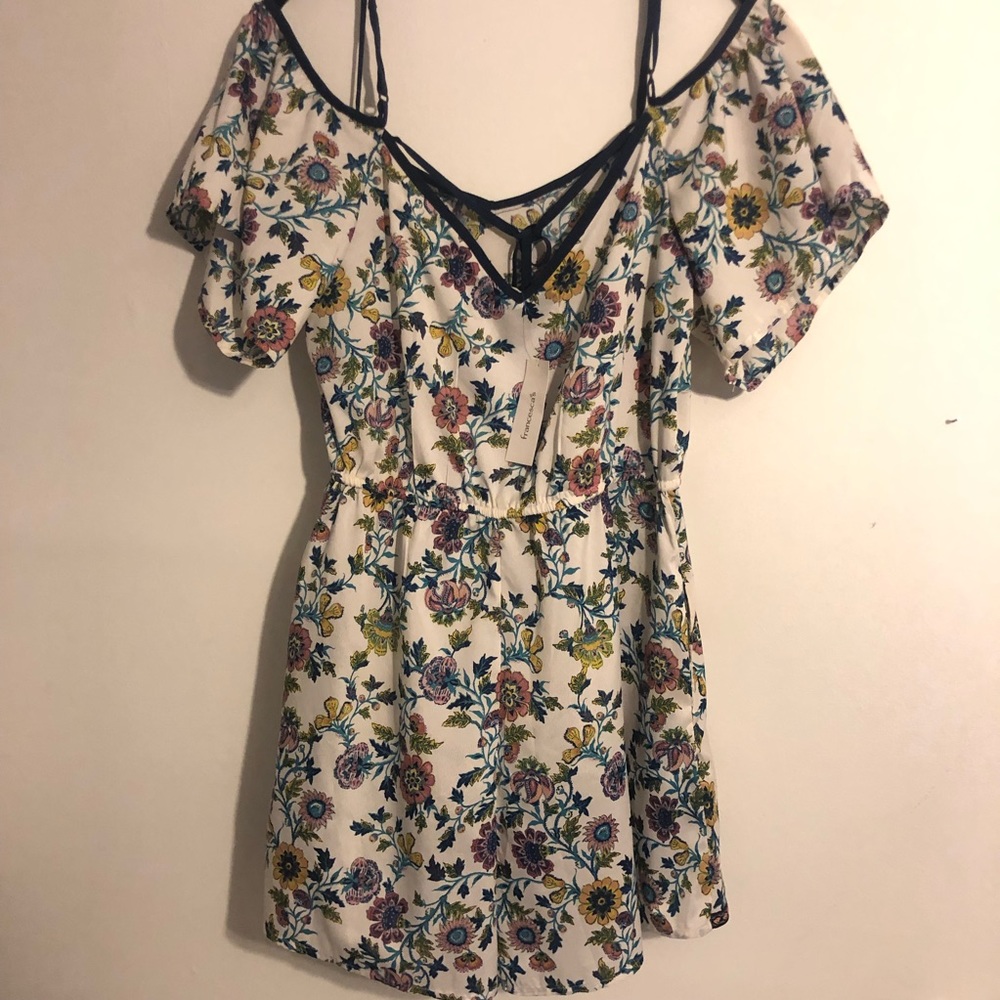 FRANCESCA’S COLD SHOULDER ROMPER - Picture 2 of 2